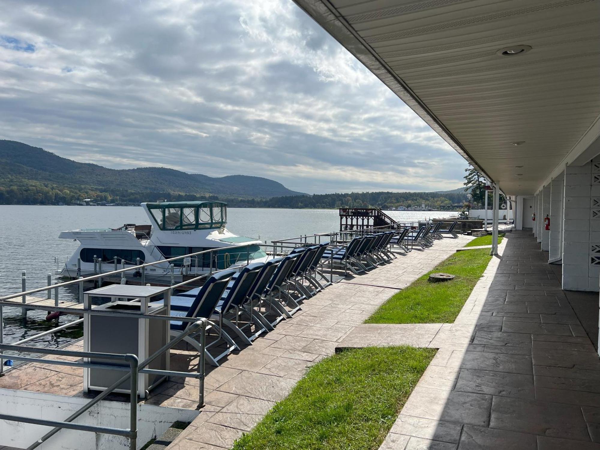Georgian Lakeside Resort Lake George Exterior foto